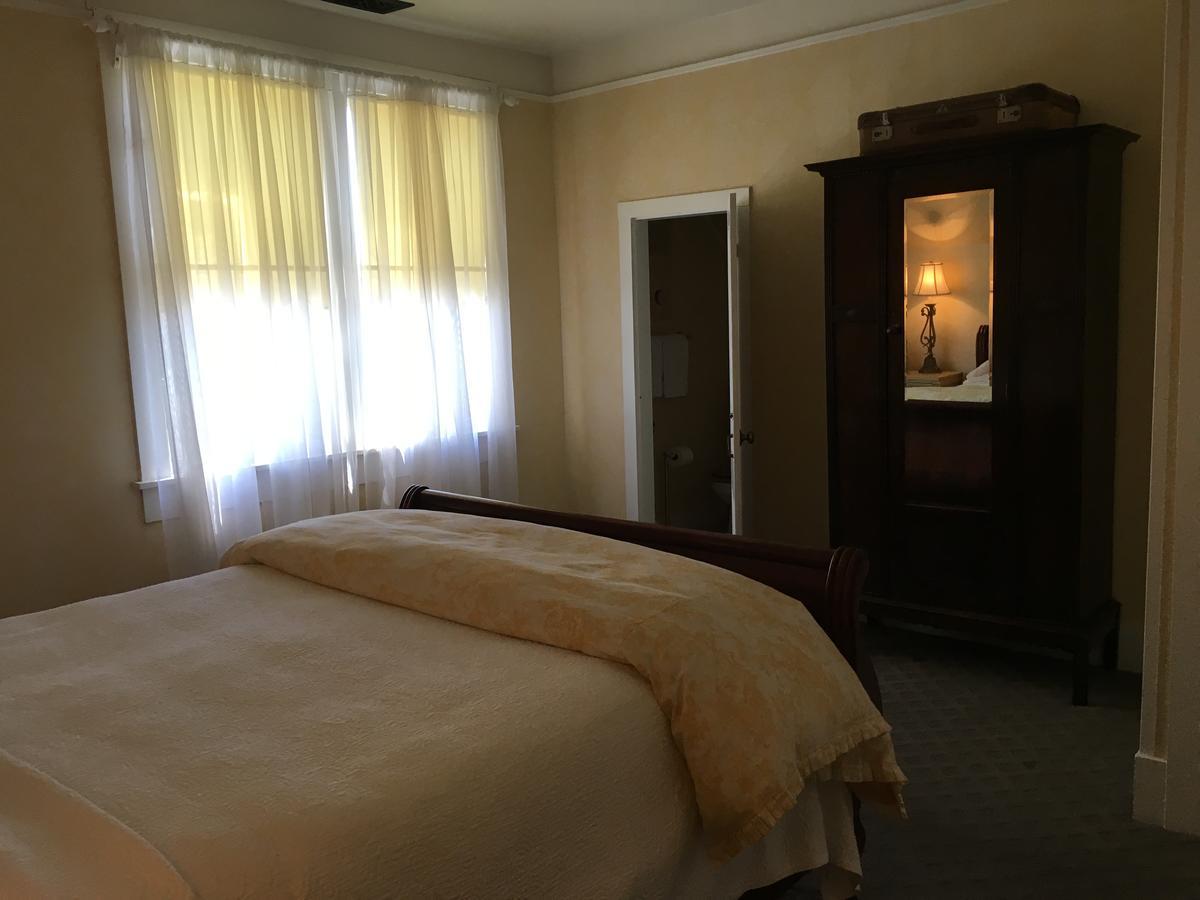 The Madison House Bed And Breakfastネバダシティ エクステリア 写真
